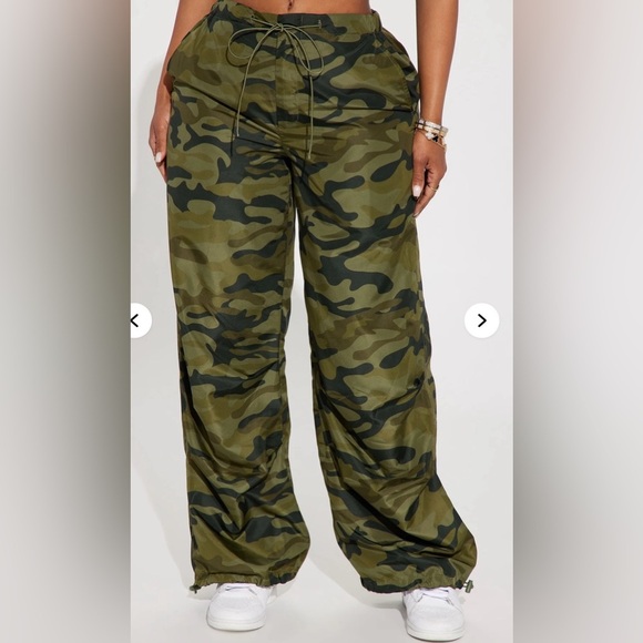 Fashion Nova Keep On Rising Camo‎ Parachute Pant Sz. L - Picture 2 of 11